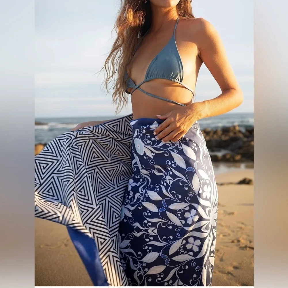 Beach Towel - Blue Flower (78x35 inches)
